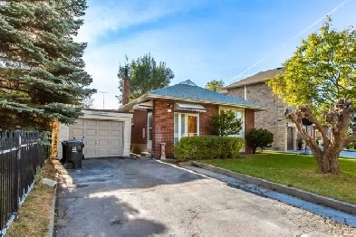 3 Bedroom House for Rent near HWY 401  Warden Ave in Toronto image