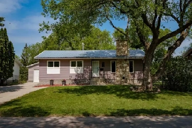 Marvellous N Kildonan Bungalow backing onto Bunns Creek image