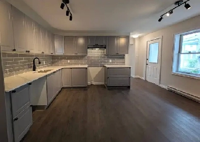 Renovated 3bed 15bath apt near waterfront in Hawkesbury ONT image