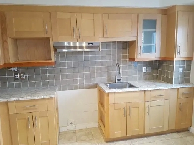 4 12 haut de triplexupper triplex Lasalle  louerto rent image
