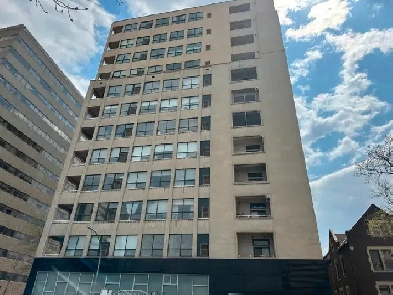 Spacious 938 SqFt Condo w 1bdrm   1 Den  Private Balcony image