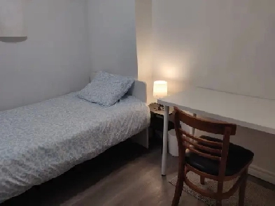 Furnished Room for Rent Scarborough image