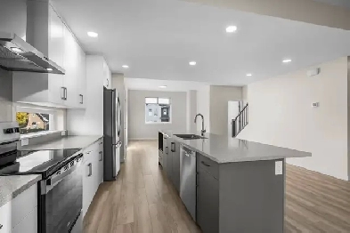 4 Bedroom Townhome Downtown Kamloops image