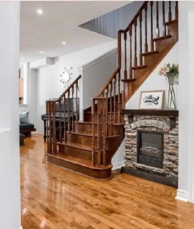 private room available upstairs ia a hpuse in mississauga image