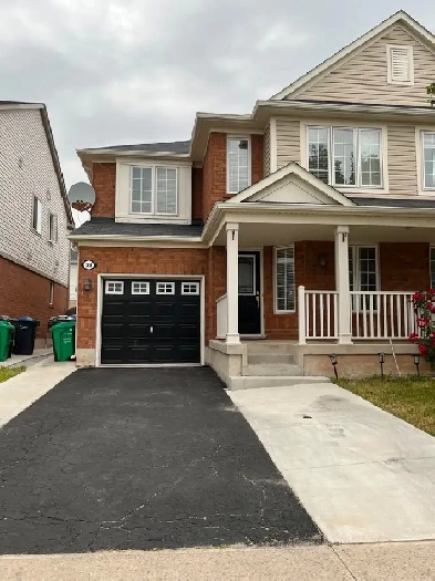 3 Bedrooms House for lease Near Mt Pleasant Station image