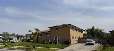 Rooms available for renting near YorkU Keele Camous image