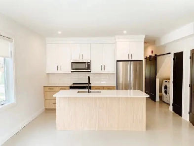 Stunning 2 Bedroom Apartment In Rockwood Available July 1st image