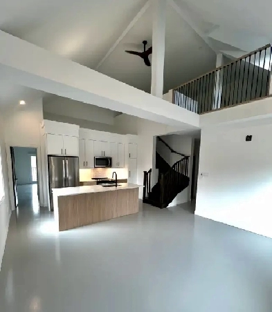 Stunning 2 Bedroom Loft In Rockwood Available July 1st image