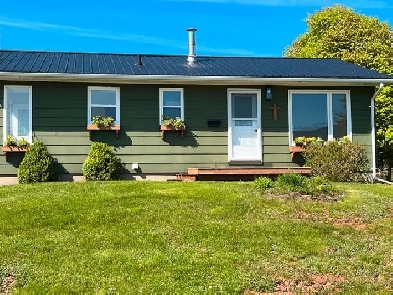 House for sale in Summerside image