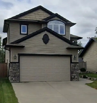 WOW 4 Bedroom House in Westpark Cat Friendly Double Garage image
