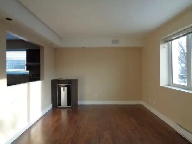 OneBedroom Corydon Ave  Great Location image