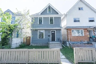 3Bedroom House in West End image