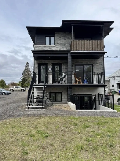 Beau logement 2 chambres  Gatineau image