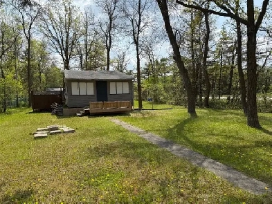 Winnipeg Beach 2 Br 1 Bath 568 sqft 75 Lot ONLY 169900 image