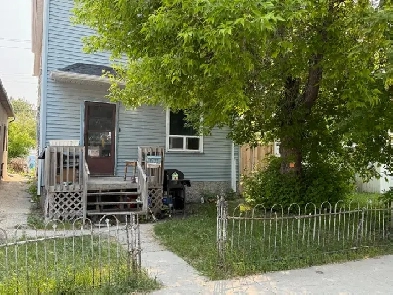 Weston Affordable 2 Stry 3 Brs 1 Bath ONLY 134900 image