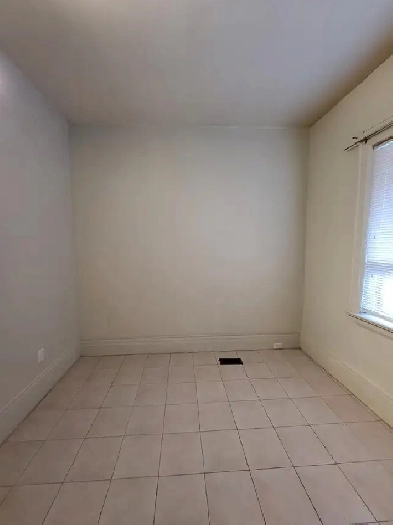 3 Person Apartment for Rent in Bathurst and Queen area image