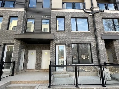RENT HOUSE IN MISSISSAUGA 2 BDS 3 BTHRMS 1 PARKING image