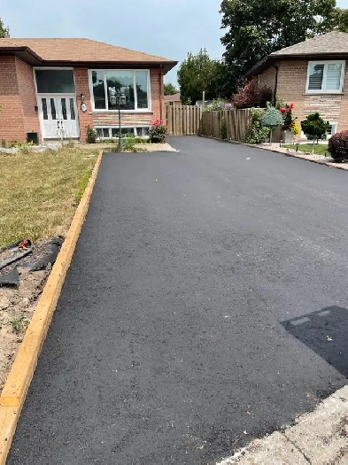 For Rent  Spacious 3Bedroom Main Floor Unit in Brampton image