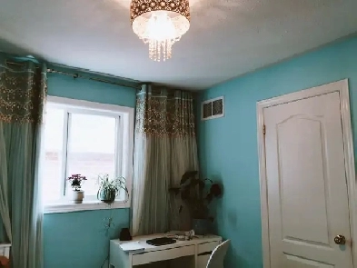 Bright Furnished bed room for rent  Essa  Ferndale  750 image
