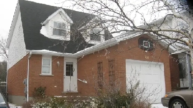 2 bedrooms upstairs available great location for students image