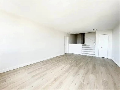 Good price Studio and One bedroom near Atwater Station image