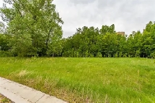 Fully serviced lot 4 in Alix  Ready for your dream home image