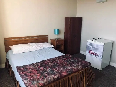 Furnished single room all utilities includedpet friendly image