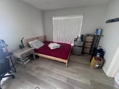 Furnished Private Room w Private Bathroom image