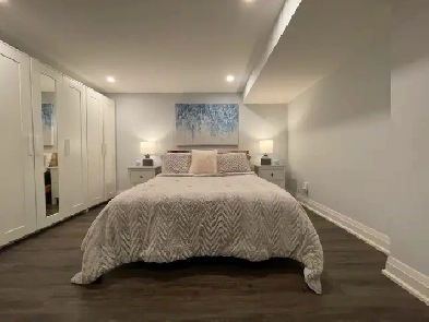 Bright  Spacious 1 Den Apartment in Prime Etobicoke  All Incl image