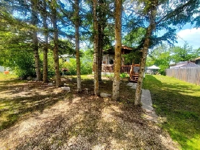 Winnipeg Beach Cozy Cabin Rental image