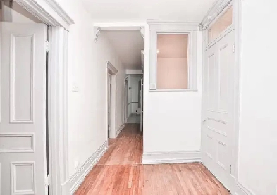 Spacieux 5   Montral  3 Chambres Balcon Priv Disp image