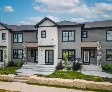 Luxury 3bdrm Townhousestyle Condo in Sage Creek image