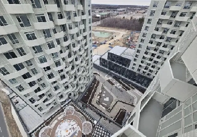 Rent One bdr plus Den with Parking in Vaughan image