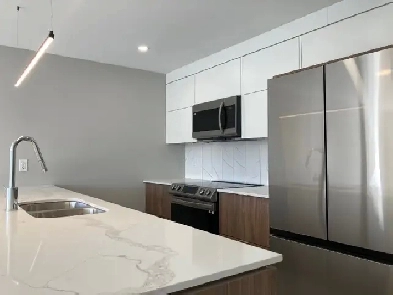 TWO bedrm plus DEN apartment located in SHIRAZ GARDENS 50 Plus image