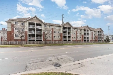 Renovated 2 Bdm   Den for Rent  FinchMiddlefield Intersection image