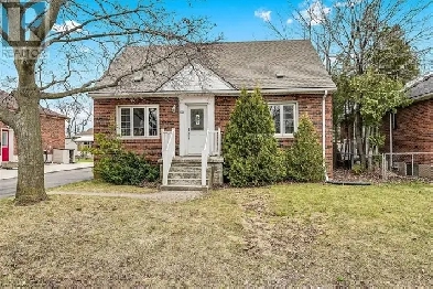 For Lease  2800Monthly  44 West 4th St Upper  3 Bedrm image
