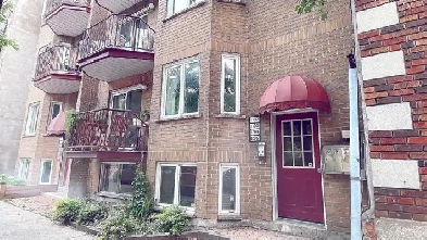 Montral  Ville Marie Village 5 12  2 bedrooms for rent image