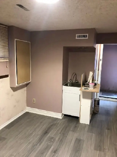 STUDIO FOR RENT IN NEWMARKET  YONGE AND DAVIS image