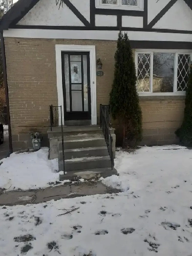 2nd Floor House 2 Bed Plus 1 Bath At Scarborough Rent   1600 image