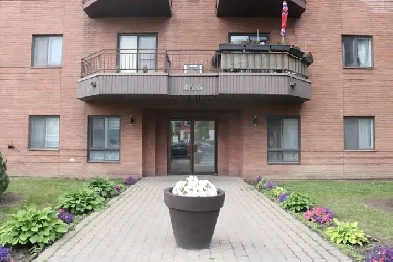 Condo 4 12 dans StLaurent image