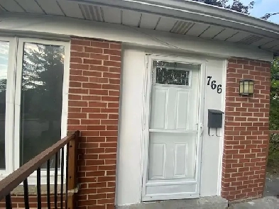 Bright and spacious 2bedroom upper unit with AC and parking image