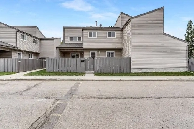 Newly Renovated Townhouse  239900 image