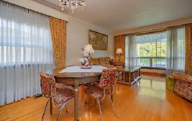HOUSE FOR  RENT3 BEDS ROOM NEAR KENNEY SUBWAY image