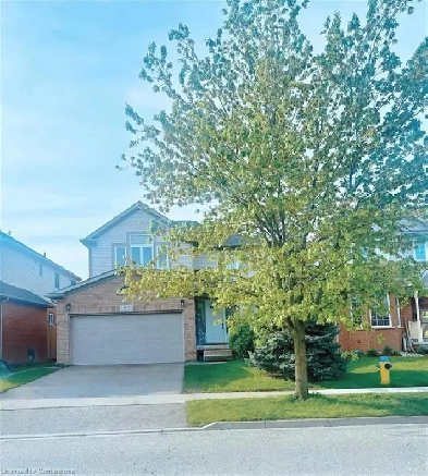 Beautiful Family Home  4 Bed 35 Bath  Finished Basement image