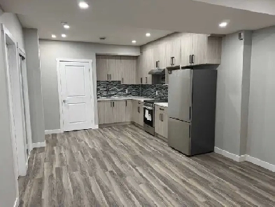 2 spacious rooms for rent in Southeast Calgary 750mo image