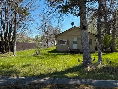 Winnipeg Beach Bung 2 Br 1 Bath 50 Lot ONLY 79900 image