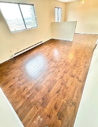 2 Bedroom Large on Northside Open Now  Dog  Cat Friendly image