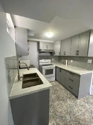 1bedroom basement 1 car park for rent near Brampton Dwntn Aug1 image
