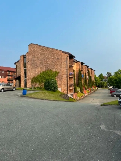 LOGEMENT 3 12  LOUER 2515 RUE BEAUDRY SHERBROOKE image