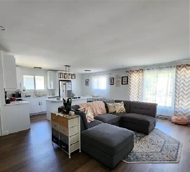 3 BEDROOM AVAILABLE  AUGUST 1stNEW SUDBURY image